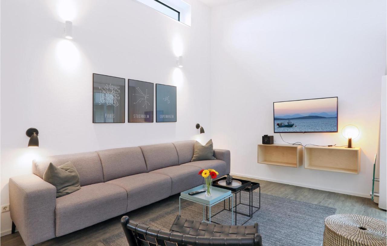 2 Bedroom Cozy Home In Lembruch-Duemmer See Bagian luar foto