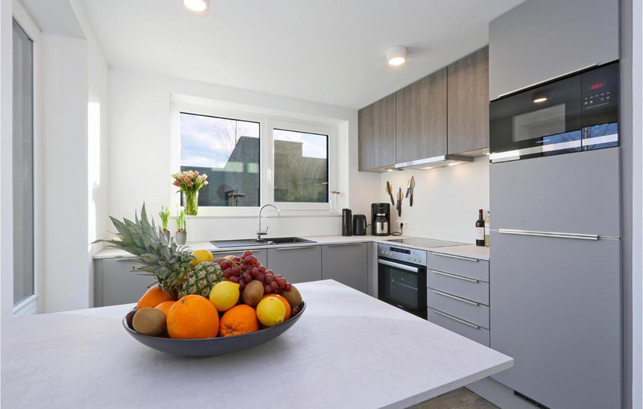 2 Bedroom Cozy Home In Lembruch-Duemmer See Bagian luar foto