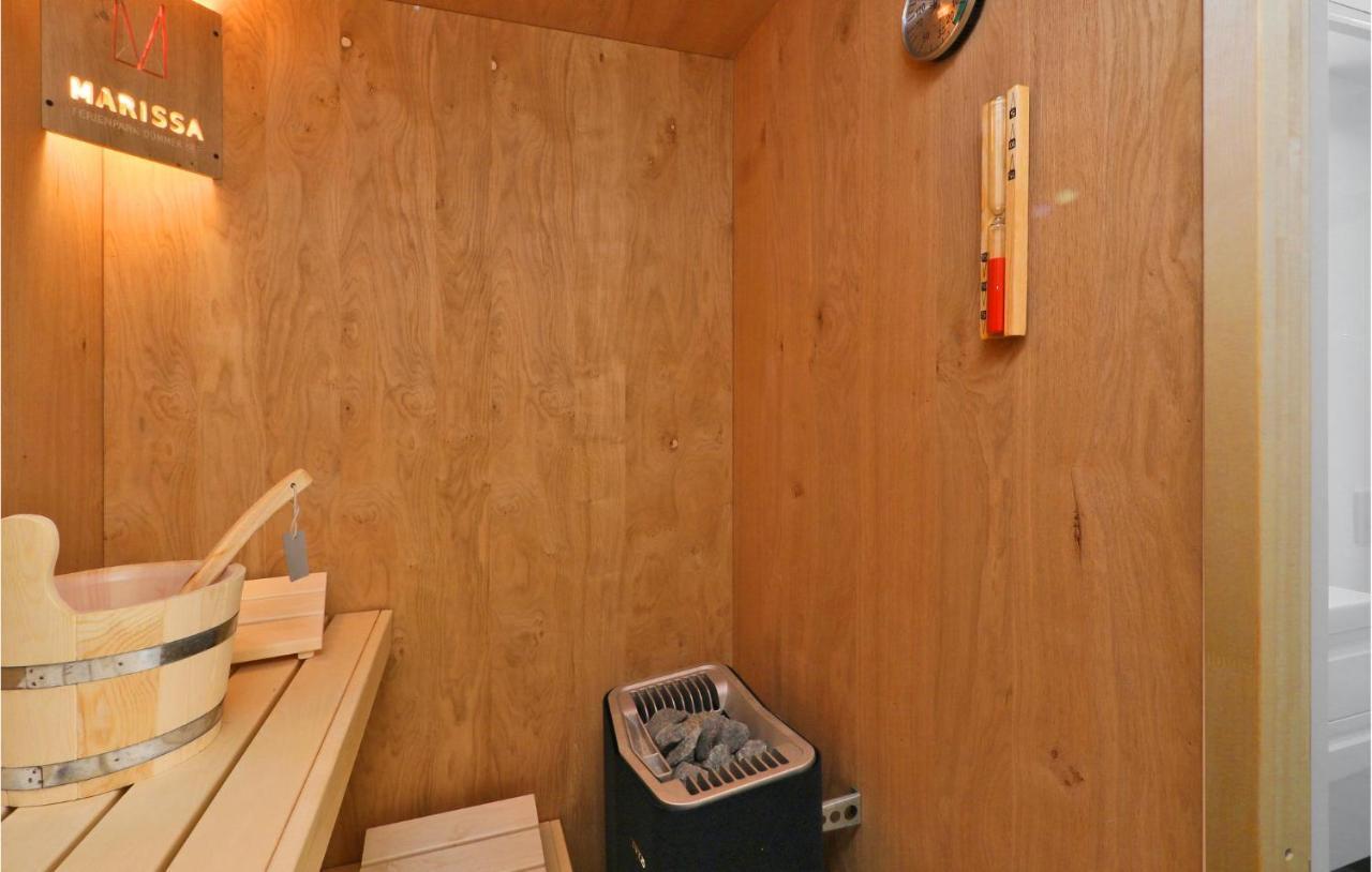 2 Bedroom Cozy Home In Lembruch-Duemmer See Bagian luar foto